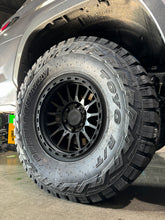 Load image into Gallery viewer, RRW RR7-H FLOW FORMED 17X8.5 +0 MATTE BLACK (6X5.5 | 6X139.7) HYBRID BEADLOCK