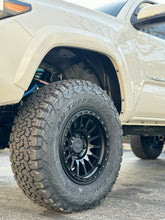 Load image into Gallery viewer, RRW RR7-H FLOW FORMED 17X8.5 +0 MATTE BLACK (6X5.5 | 6X139.7) HYBRID BEADLOCK
