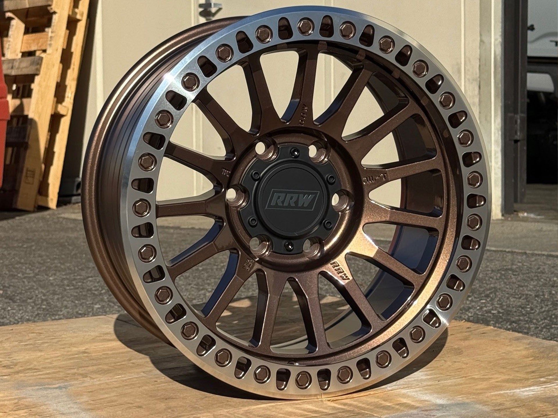 RRW RR7-V FLOW FORMED 17X8.5 +0 GLOSS BRONZE MACHINED LIP (6X5.5