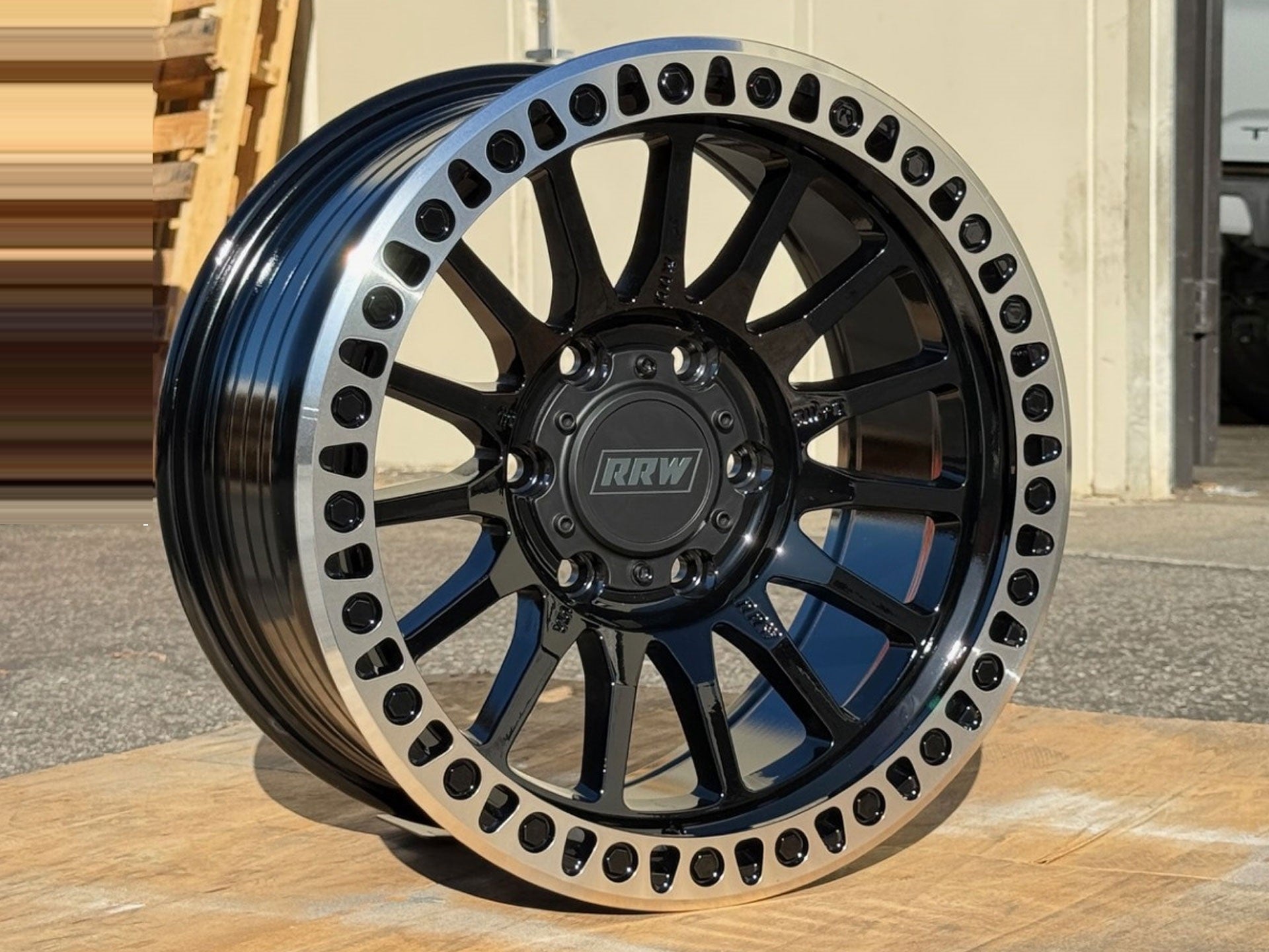 RRW RR7-V FLOW FORMED 17X8.5 +0 GLOSS BLACK MACHINED LIP (6X5.5 RRW RR7-V FLOW FORMED 17X8.5 +0 GLOSS BLACK MACHINED LIP (6X5.5